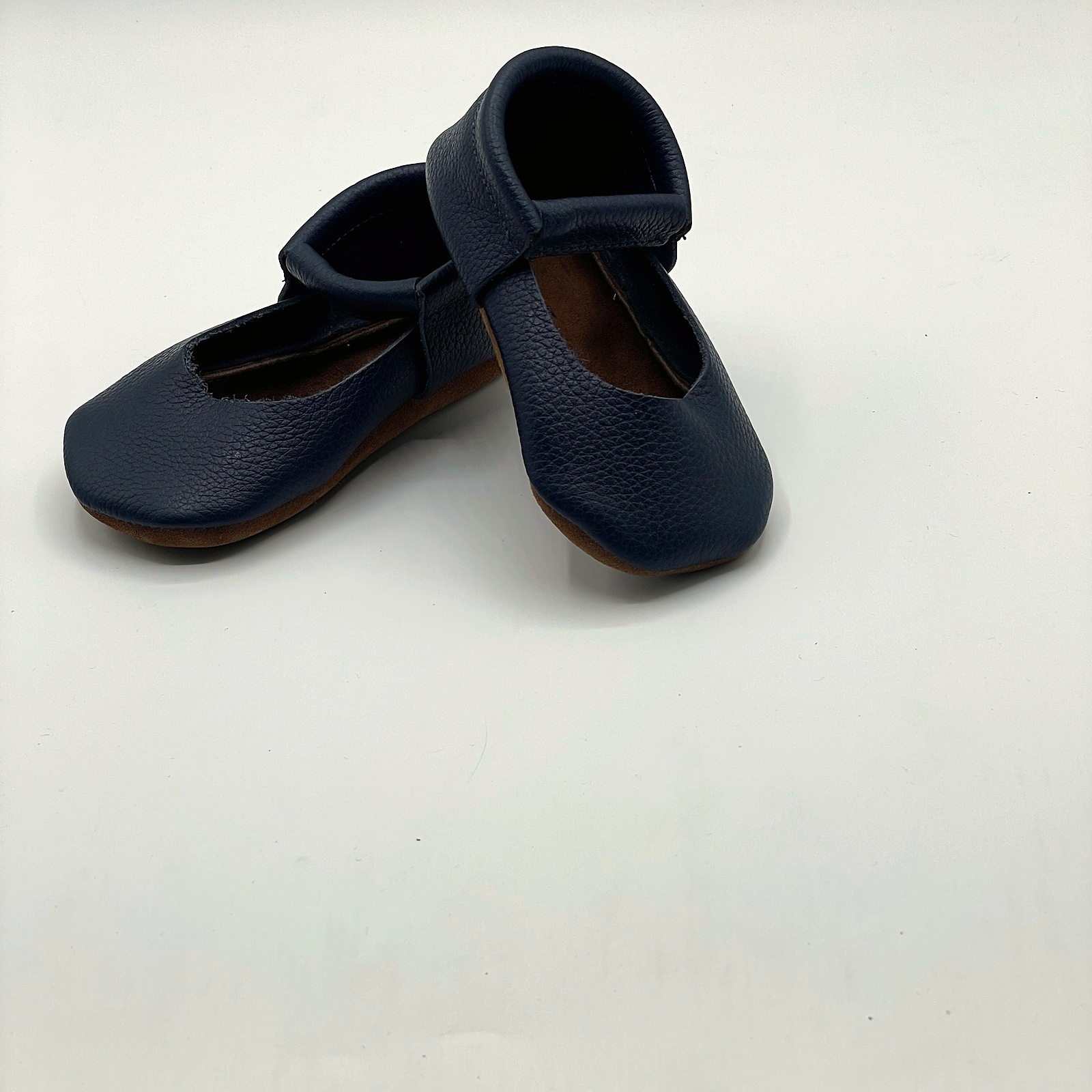 Calzado barefoot estilo Mary Jane azul marino